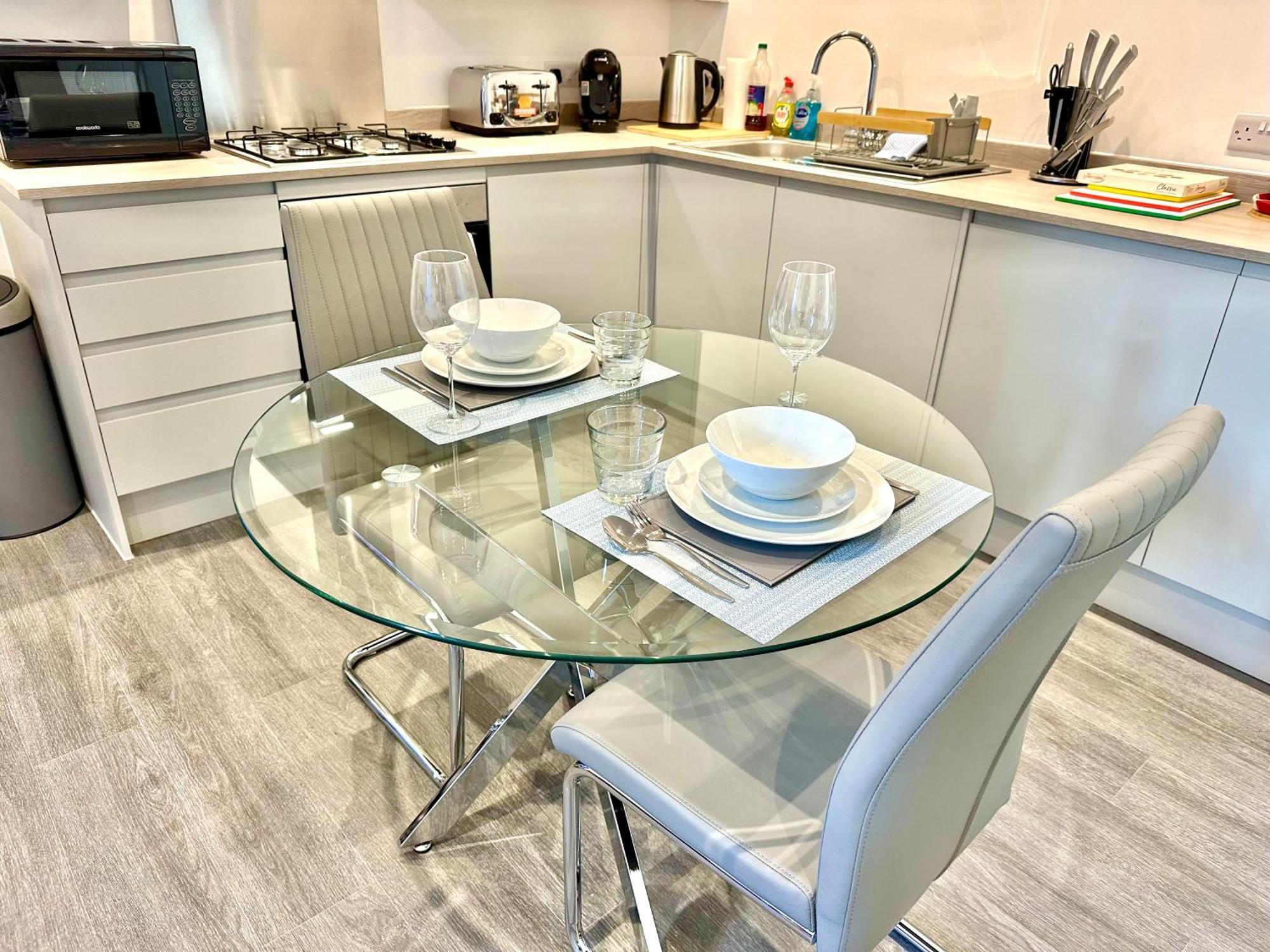Contemporary Charm By The Quay With Garden Apartment Poole Bagian luar foto